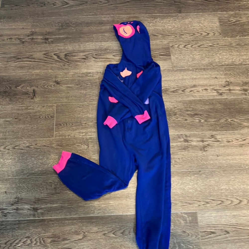 A cat and Jack pjs jump suit with zipper